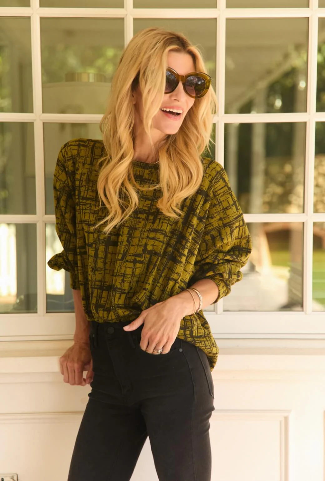 Cropped Flares - Black - BURU