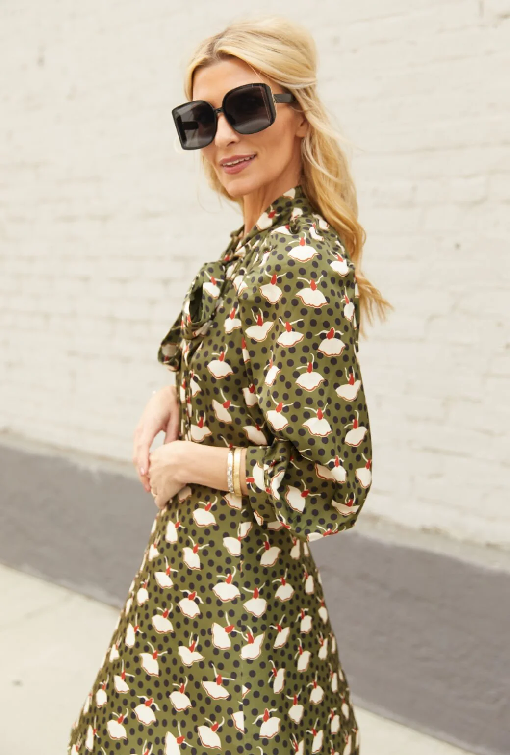 Big Bow Blouse -Dancing Ladies - BURU