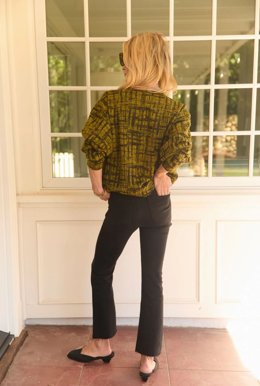 Cropped Flares - Black - BURU